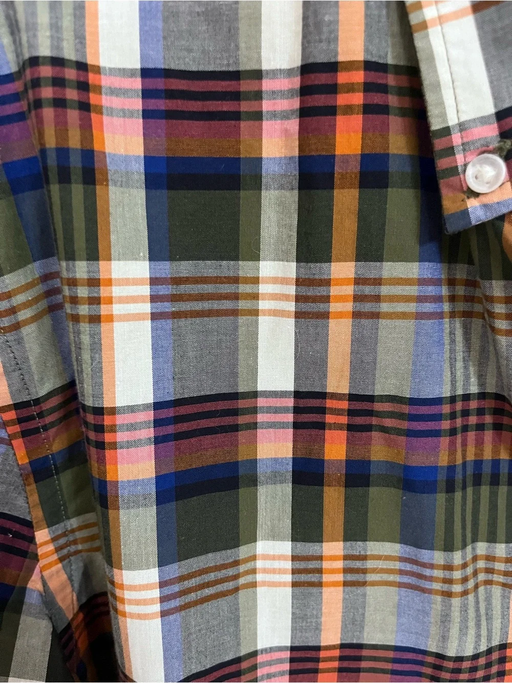 Banana Republic Men's Plaid Button-Down Shirt- Untucked Fit